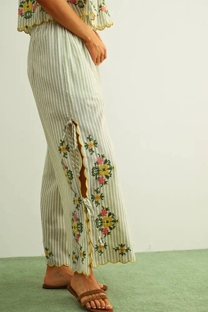 P6208ST FLORAL EMBROIDERY WITH STRIPED PANTS WITH TIE: SAGE / M