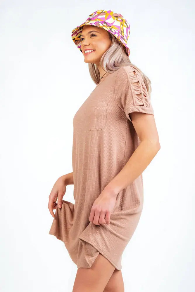 ND30836-Ruched Cutout Sleeve Tee Dress: TAUPE / S-M-L/2-2-2
