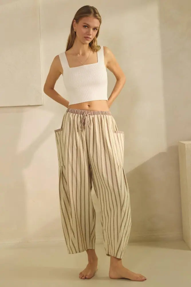 Textured Cropped Pants Mocha - Women > Pants