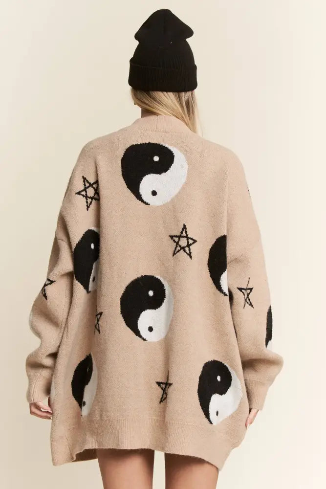 YIN YANG STAR KNIT CARDIGAN: OATMEAL - Posh Finds