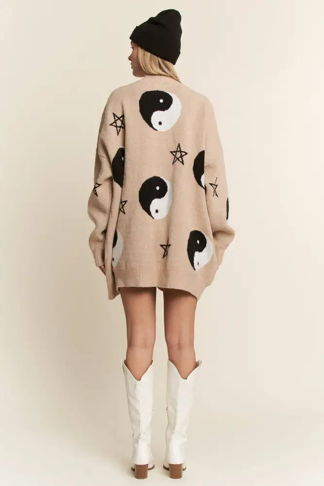 YIN YANG STAR KNIT CARDIGAN: OATMEAL - Posh Finds